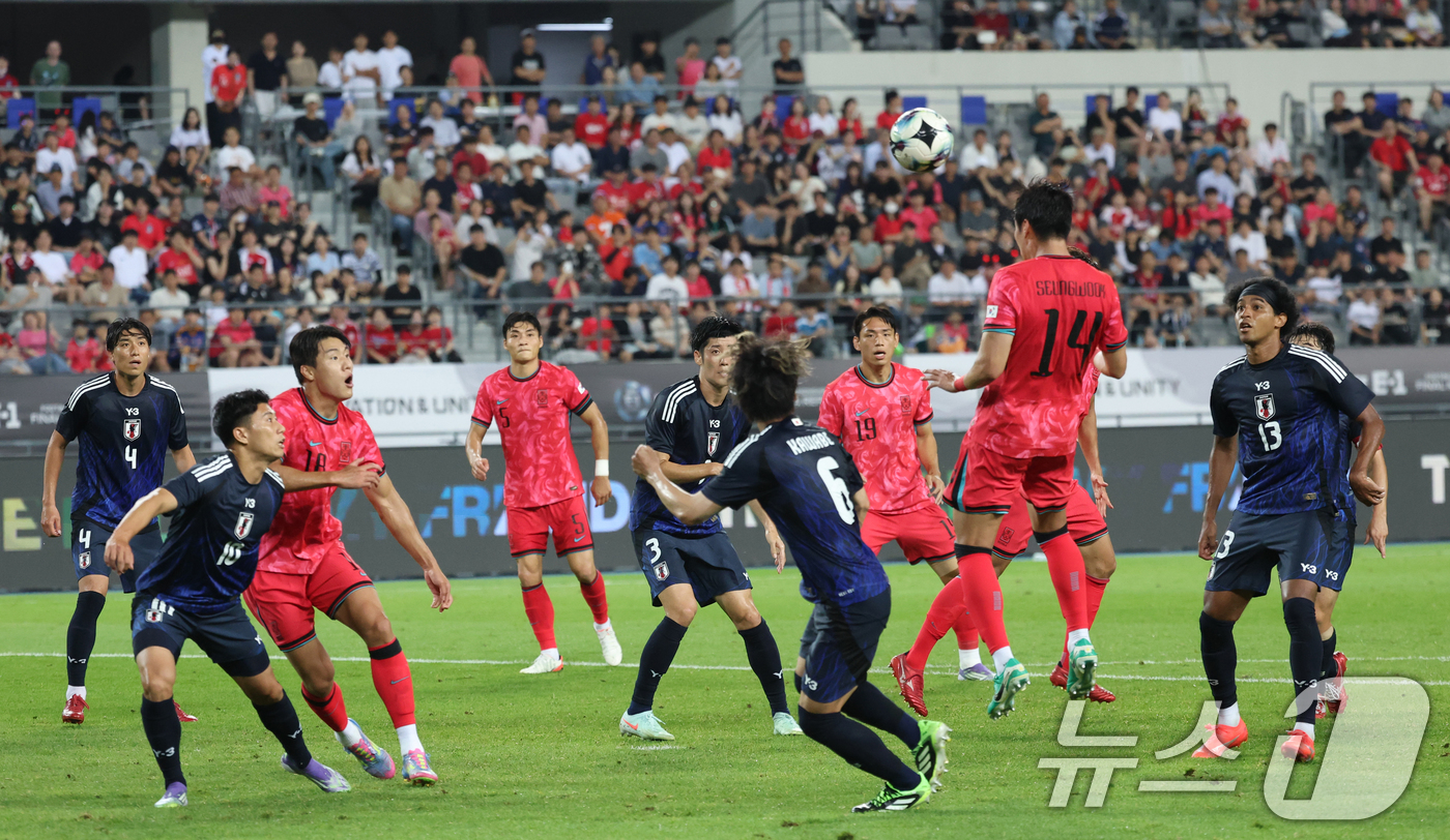 홍명보호, 일본에 0-1 패배…<b>한일전 3연패</b> 수모
