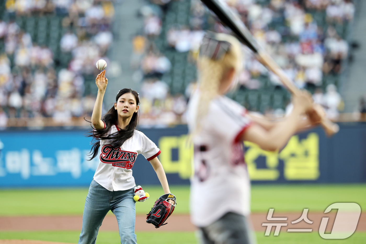 <b>시구</b>·시타 나선 <b>베이비돈크라이</b> 이현과 미아