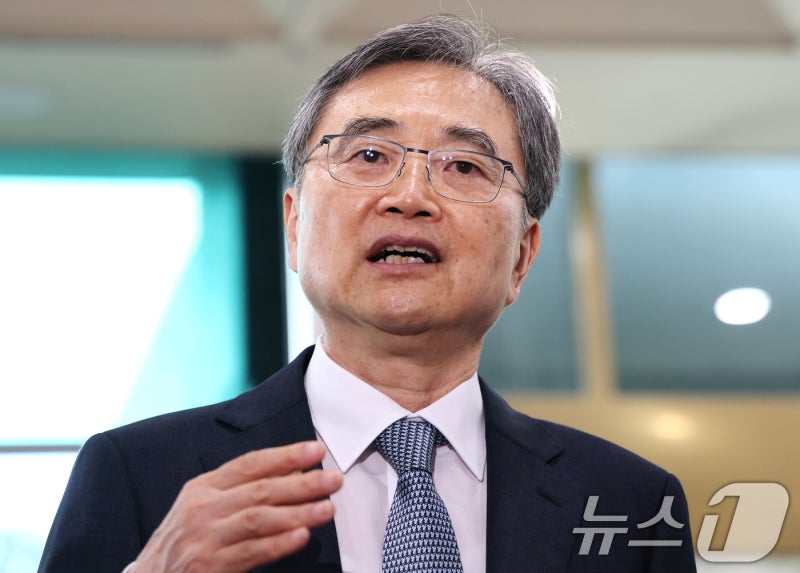 <b>조현</b> 외교<b>장관</b> "적절한 <b>방미</b> 시기 협의 중…관세 협상 '윈윈' 가능"