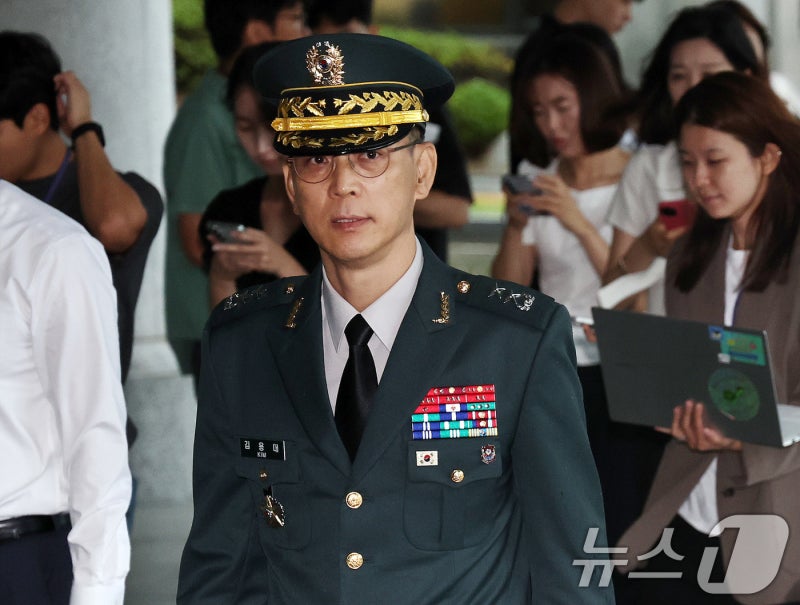 '평양 <b>무인기</b> 침투' 관여 의혹 <b>김용대 드론사령관</b> 직무 정지