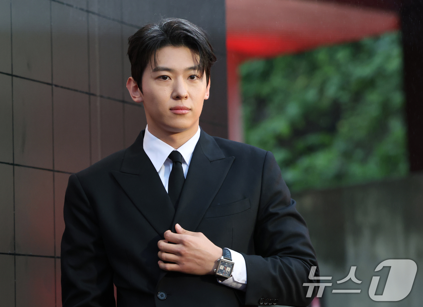 '<b>아이쇼핑</b>' <b>덱스</b> "<b>액션</b>신 찍다가 블랙아웃, 상대 배우 다치기도"