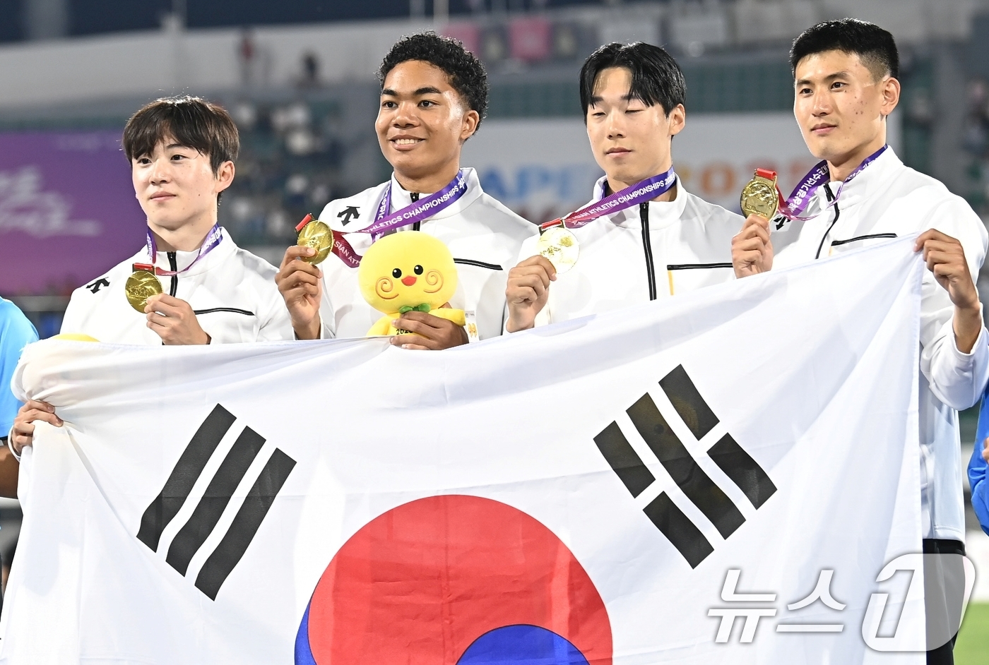 한국 <b>육상</b> <b>계주</b> <b>400m</b>, 하계 U대회 첫 금메달 쾌거