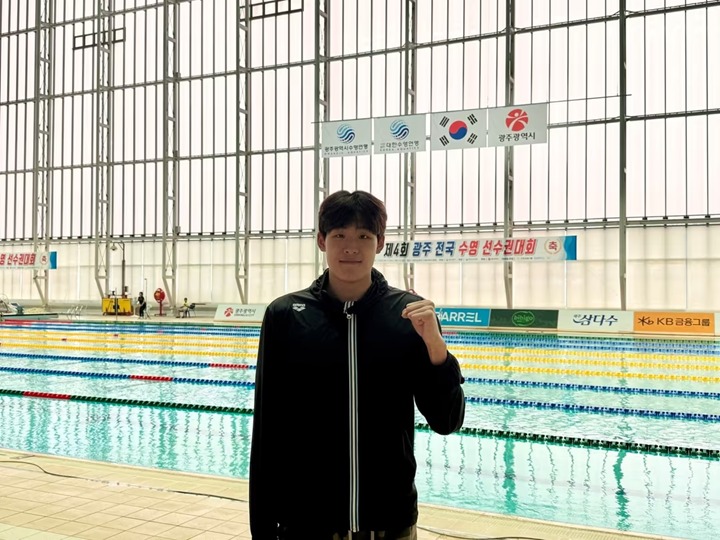 <b>계영 800m</b>, 세계선수권 예선 3위로 결선행…2연속 메달 도전