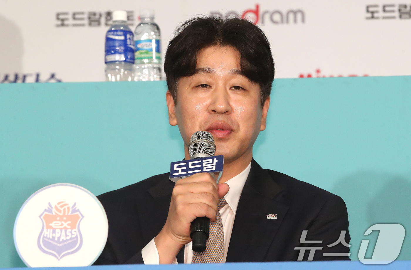 스포츠윤리센터, '<b>코치 폭행</b>' <b>김종민</b> 도로공사 <b>감독</b> 징계 요구