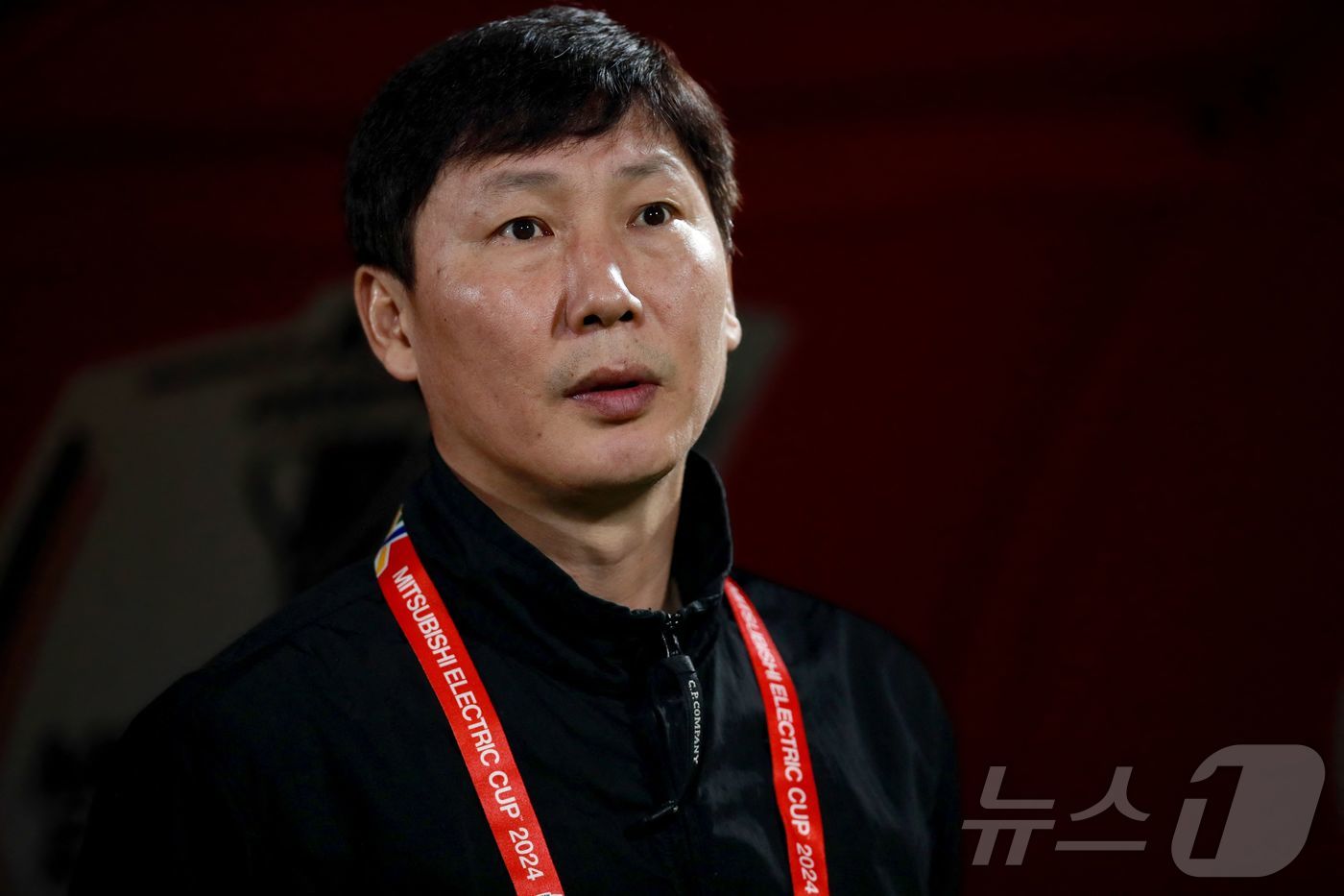 <b>베트남 축구</b> 새 역사 쓰는 <b>김상식</b> "박항서 감독 따라갈 생각 없다"