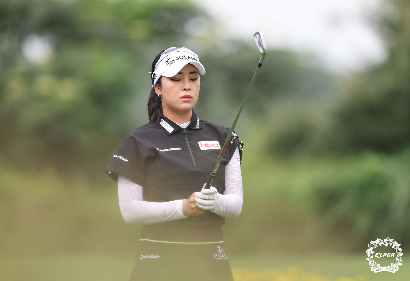 '연이틀 노보기' <b>윤이나</b>, KLPGA 제주 삼다수 2R <b>단독 선두</b> 도약