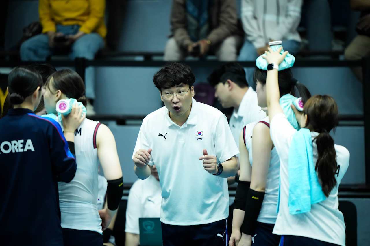 U21 <b>여자배구</b>, 디펜딩 챔피언 중국에 0-3 완패…세계선수권 2연패