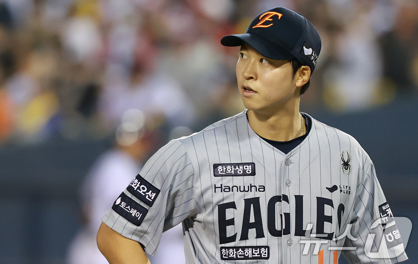한 달 만에 얻은 선발 기회였는데…한화 <b>엄상백</b>, LG전 <b>1이닝 6실점</b>