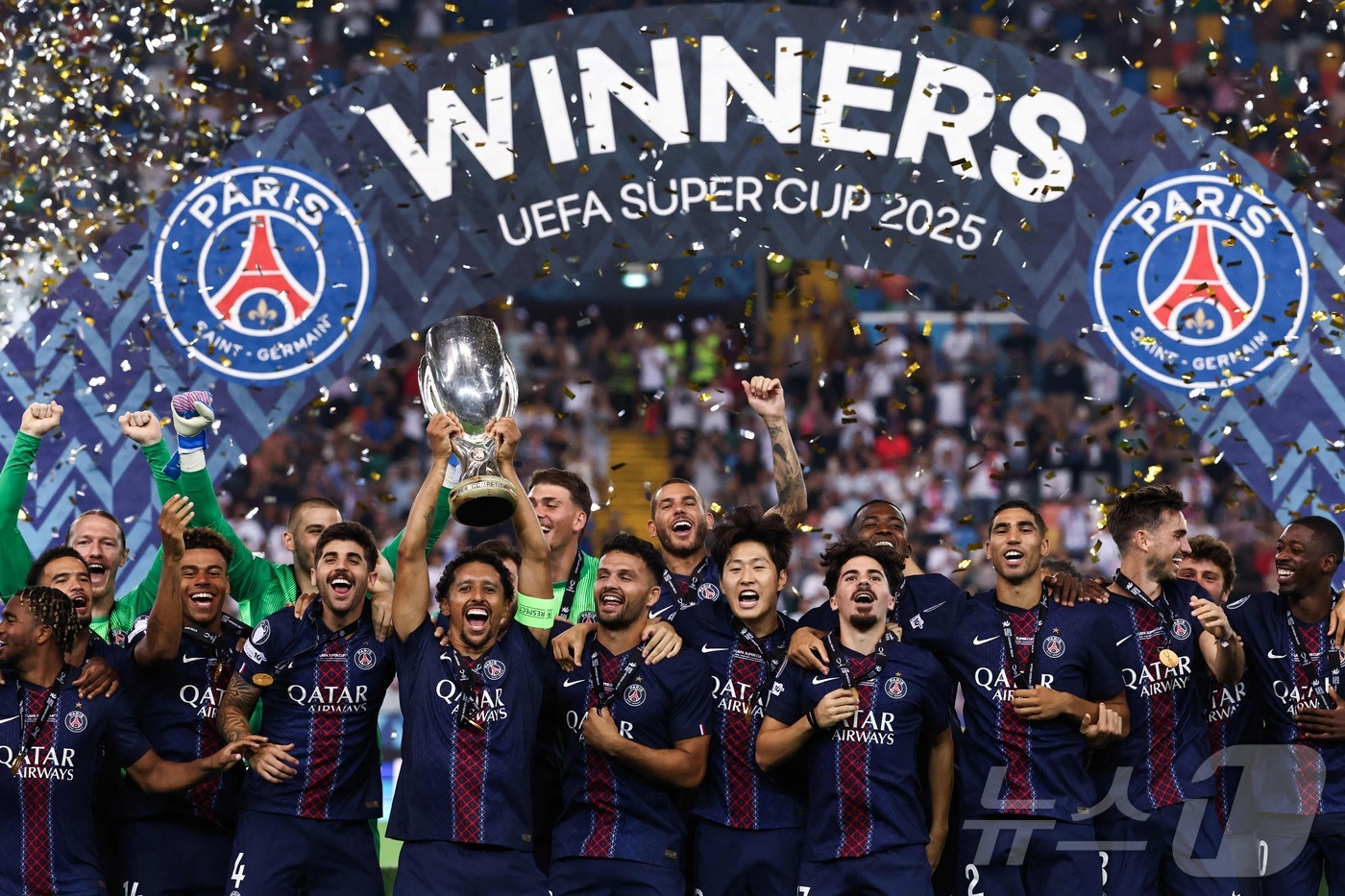 '만회골' <b>이강인</b>, PSG <b>슈퍼컵</b> 우승 기여…승부차기 끝 우승