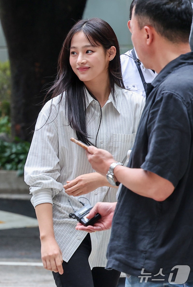 조정기일 출석하는 <b>뉴진스</b> 민지