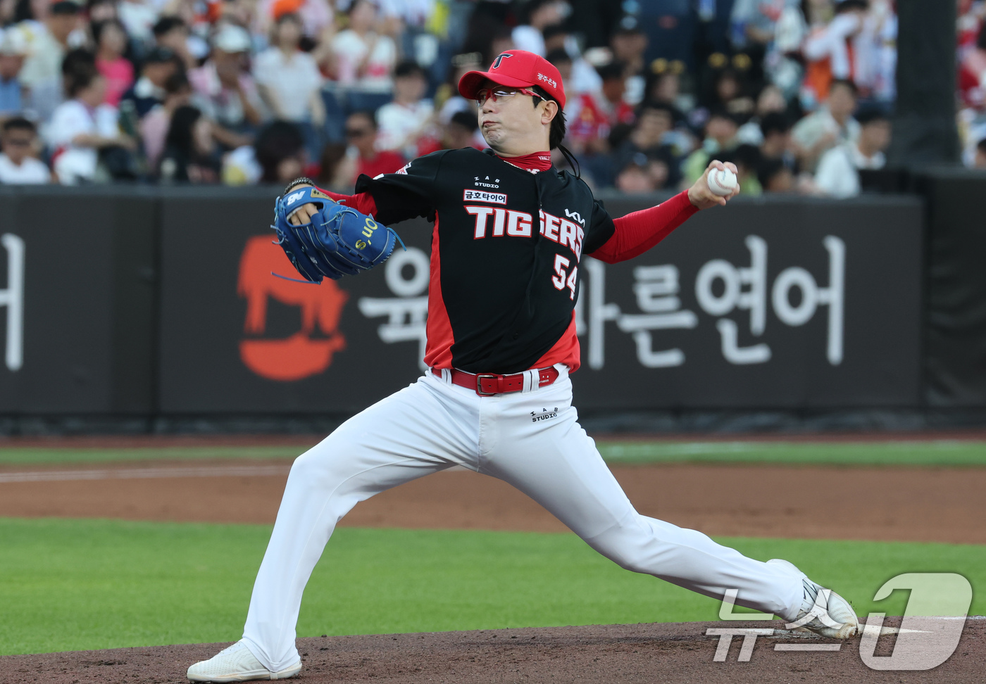 '<b>위즈덤 2홈런</b> 6타점' KIA, 삼성 5연패 몰아넣고 3연전 싹쓸이