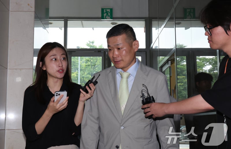 '<b>수사 기록 회수</b>' <b>김동혁</b> 軍검찰단장 순직해병특검 출석