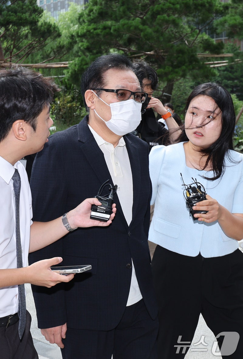 특검 출석하는 <b>건진법사 전성배</b>