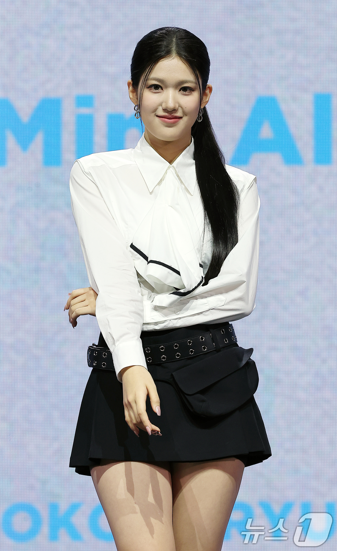 '건강 이상' 이즈나 <b>윤지윤</b>, 활동 중단 6개월 만에 <b>탈퇴</b>…팀 6인조 재정...