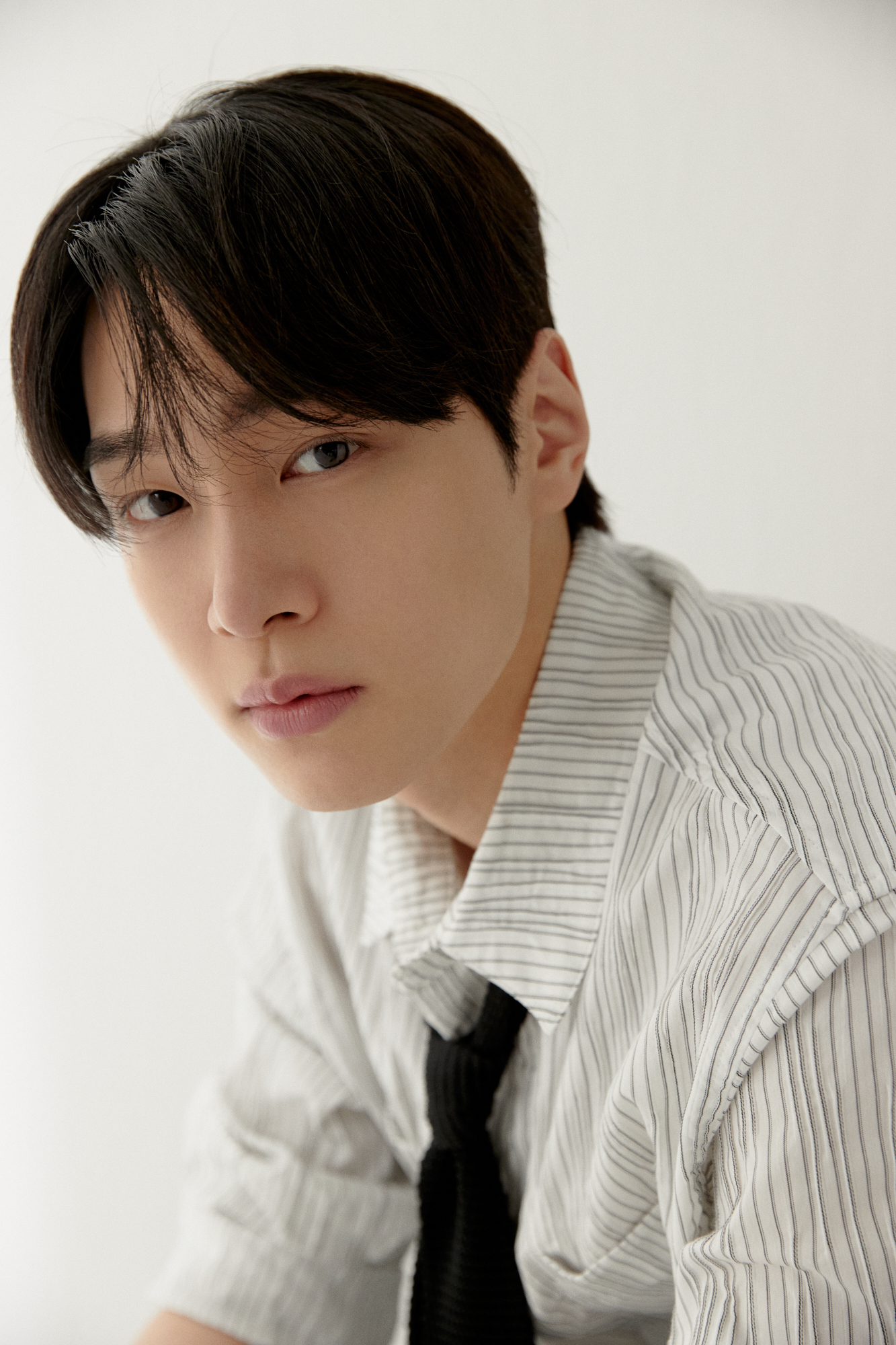 <b>배우 강유석</b>, 23일 KT전서 <b>두산</b> 승리 기원 시구