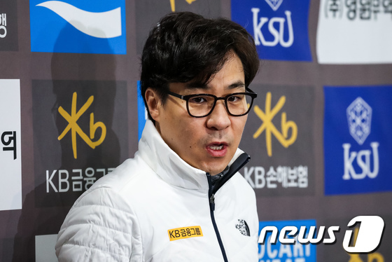 <b>쇼트트랙</b>대표팀 <b>감독</b> 교체…'평창 사령탑' <b>김선태</b>, 임시 총<b>감독</b> 선임