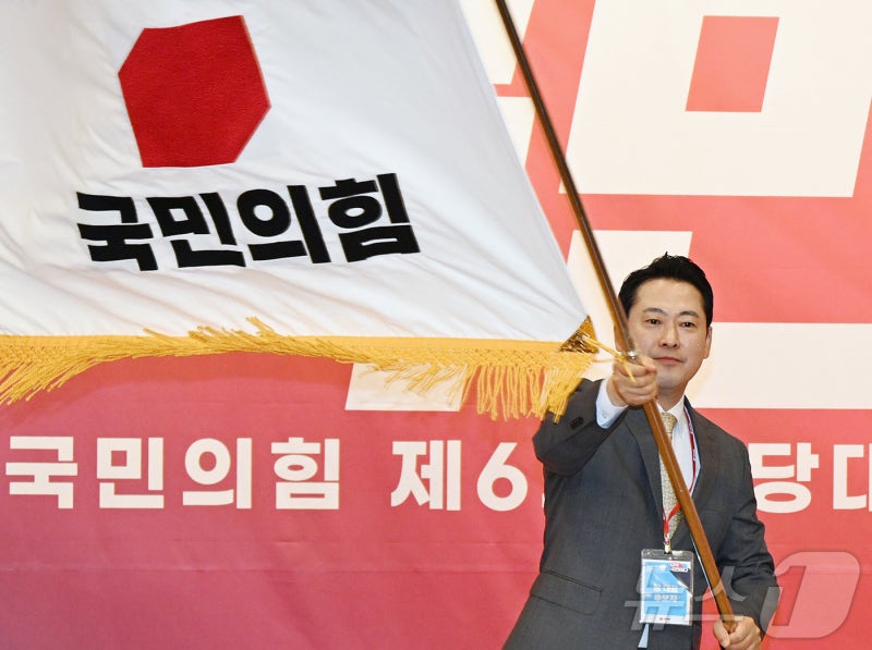 김성태 "<b>장동혁</b> 달라져야…강성 위에 올라타면 오래 못 가"