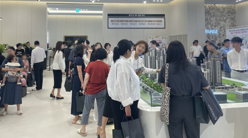 용인 고진역 대광로제비앙 견본주택 현장 모습.(대광건영 제공) / 뉴스1 ⓒ News1