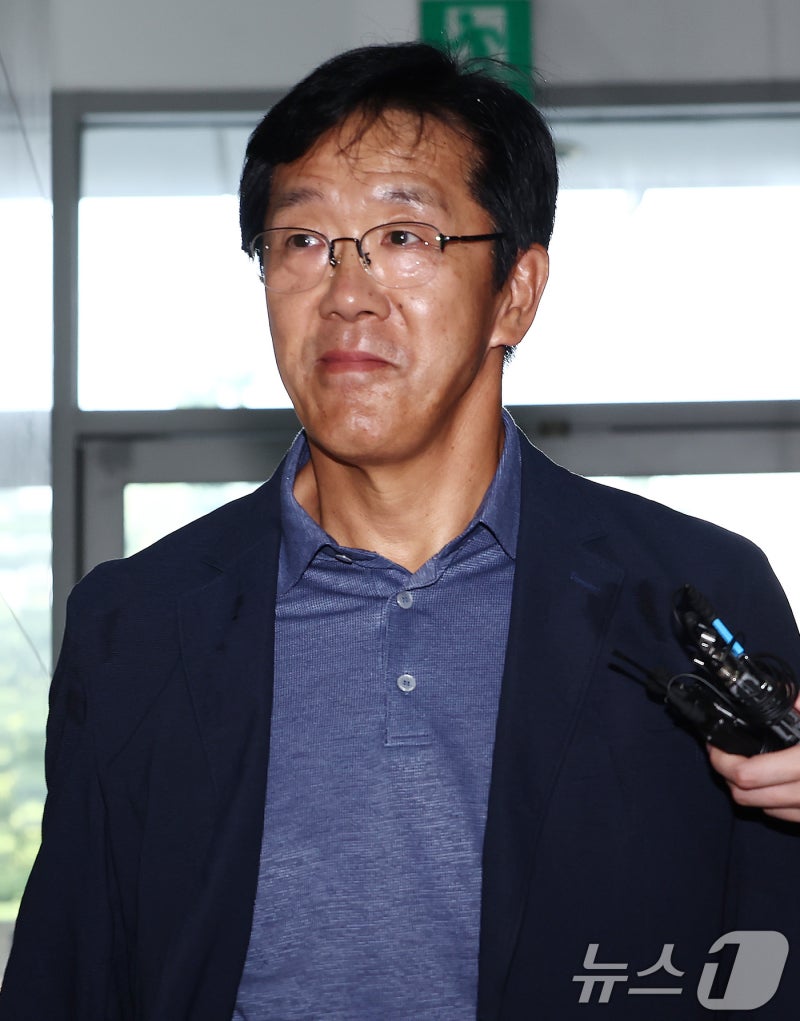 <b>해병특검 출석</b>하는 <b>황유성</b> 전 방첩사령관