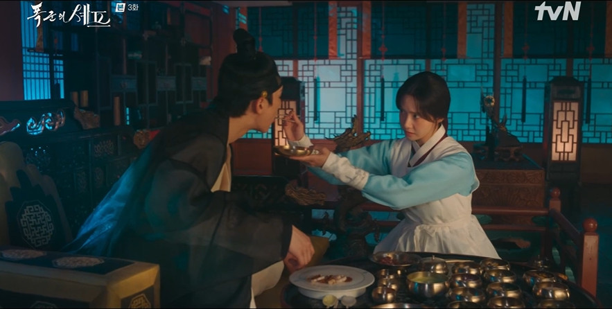 '<b>폭군의셰프</b>' 임윤아, 이채민에게 수라상으로 '오뜨 퀴진' 대접 [RE:TV]