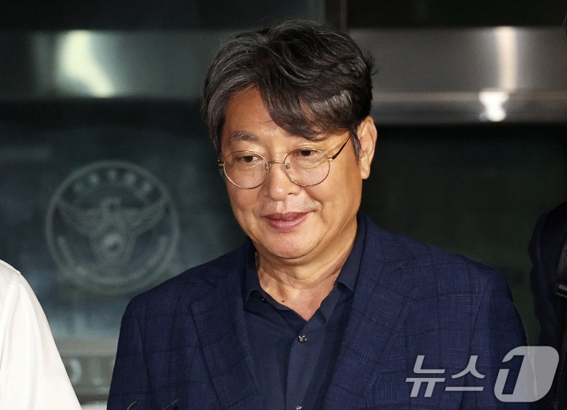 경찰, '<b>주식 차명거래 의혹</b>' <b>이춘석</b> 의원 추가 소환조사