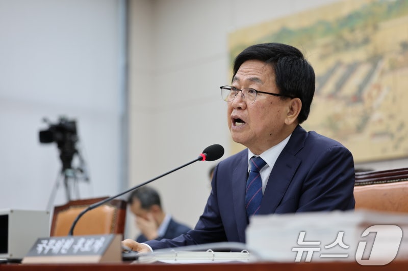 '음주운전·이념편향' 교육장관 <b>청문회 쟁점</b>…자세 낮춘 <b>최교진</b>(종합)