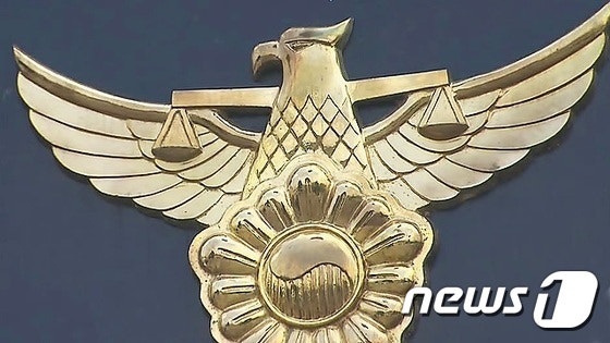 대통령실 앞 흉기 <b>자해</b> 50대 남성 체포…'<b>세월호 생존자</b>' 주장