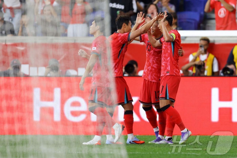 '<b>손흥민</b> 1골 1도움' <b>홍명보호</b>, 미국 원정 평가전 2-0 완승