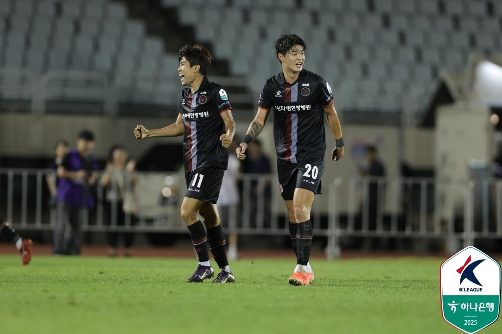 '<b>박창준 결승골</b>' <b>부천</b>, 선두 인천에 1-0 승리…김포는 14경기 만에 패배