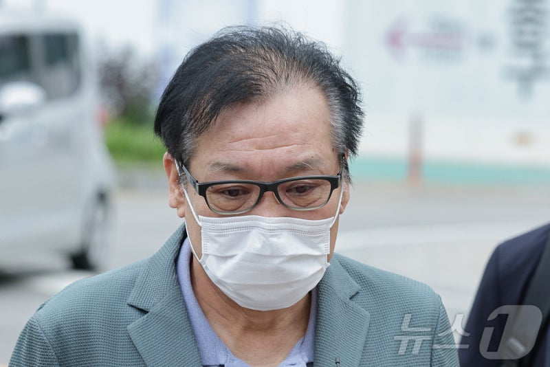 특검, '<b>건진법사</b>' 전성배 <b>구속</b> 기소…"김건희와 알선수재 공모"