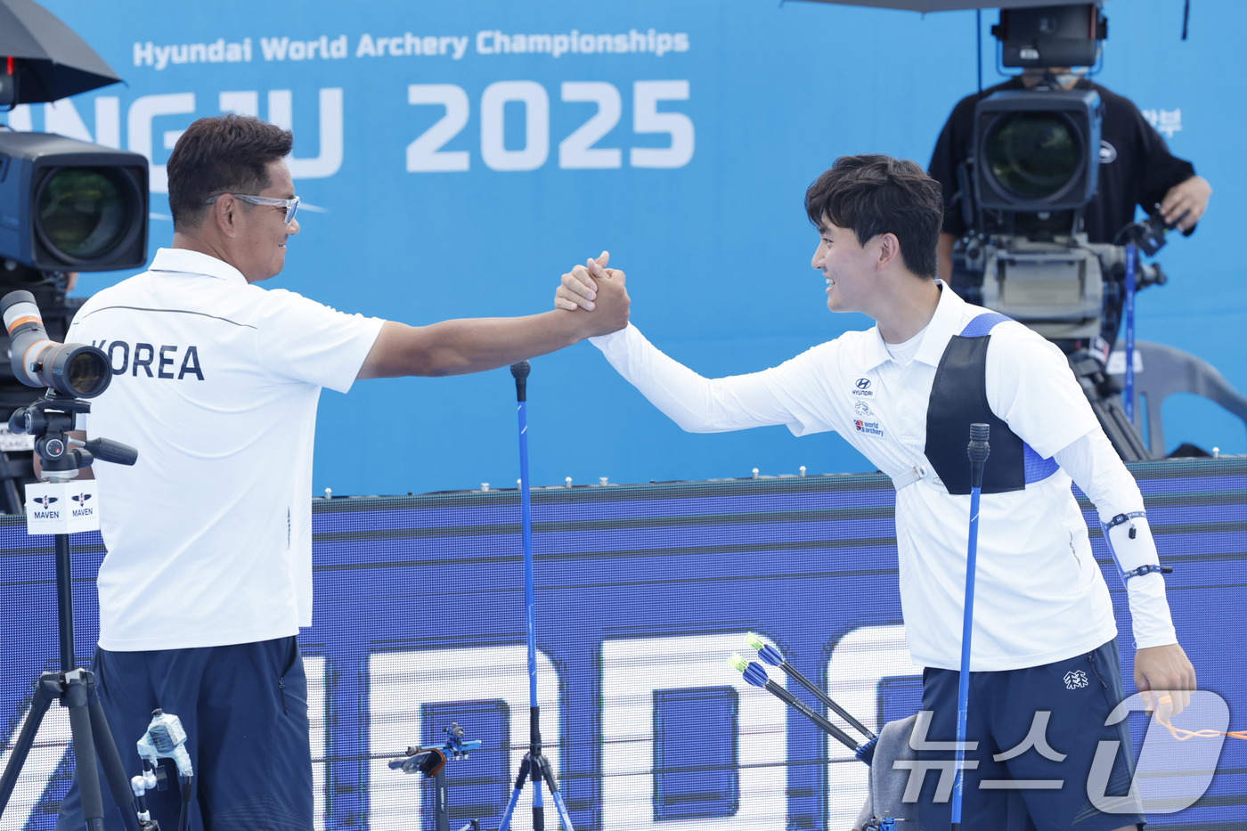 "2관왕 노렸는데"…<b>양궁</b> <b>김제덕</b>, <b>세계</b><b>선수권</b> 개인전 <b>동메달</b>(종합)