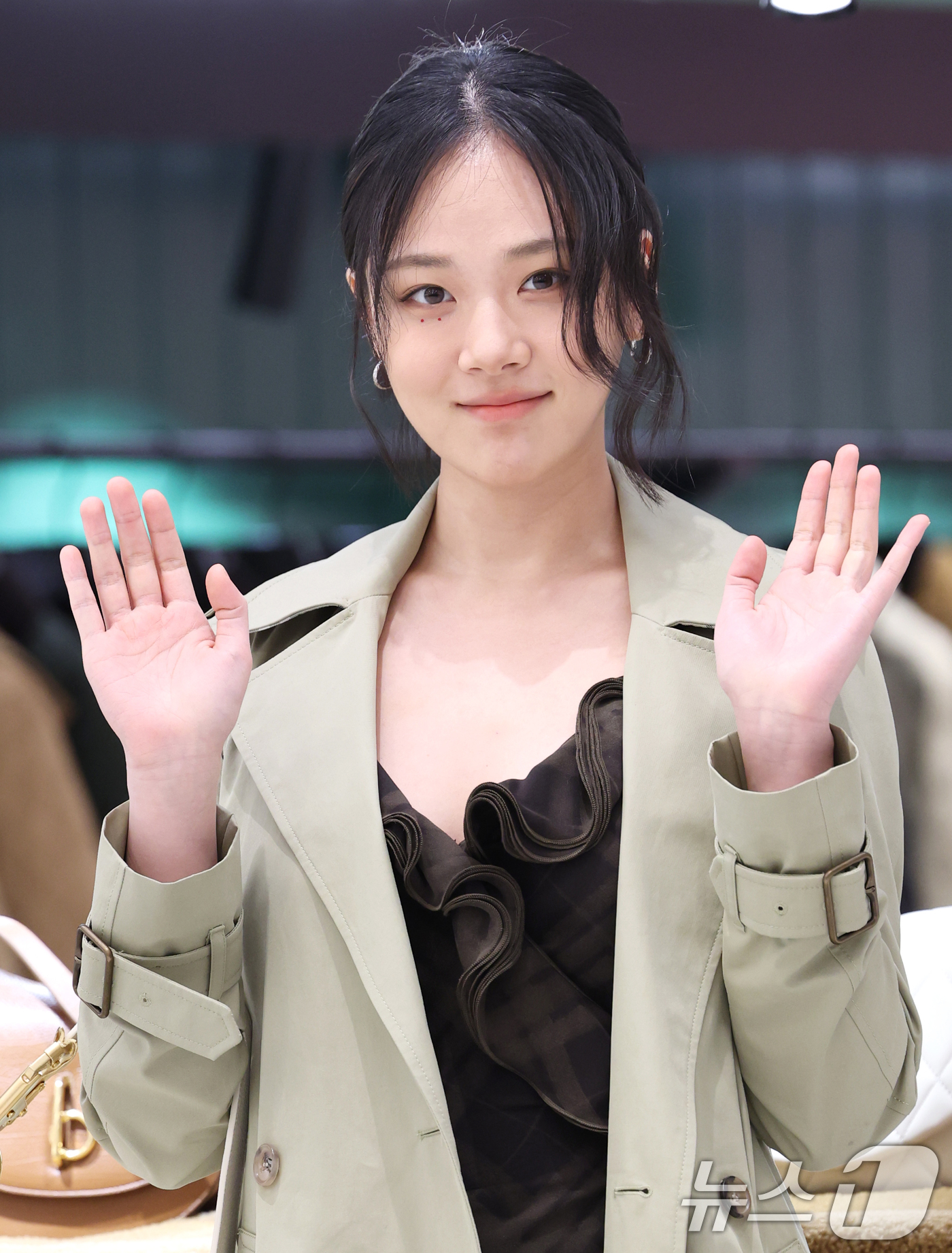 가수 <b>비비</b>·<b>아이비</b>, 주말 잠실서 LG 홈경기 <b>시구</b>