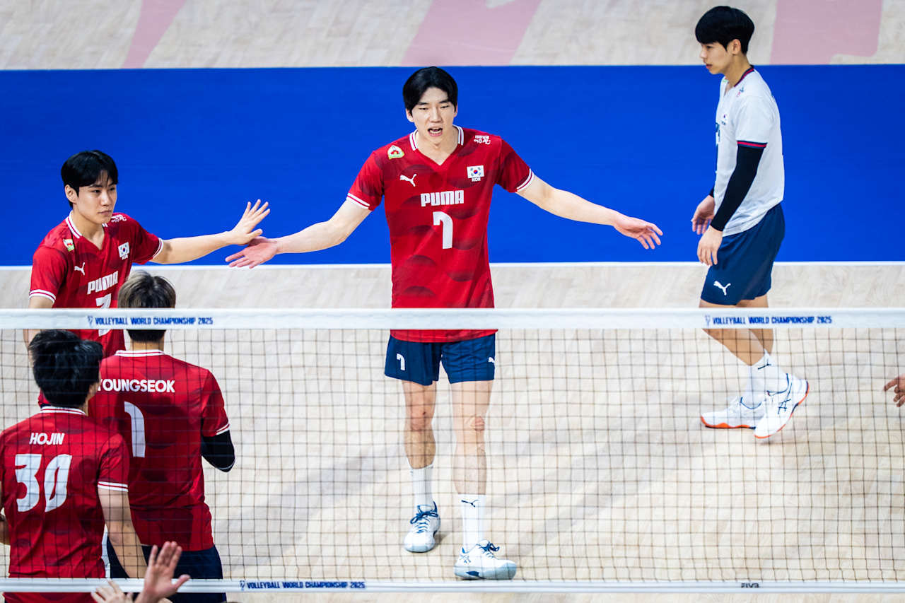 <b>남자 배구</b>, <b>세계선수권</b> 첫 경기서 프랑스에 0-3 <b>완패</b>