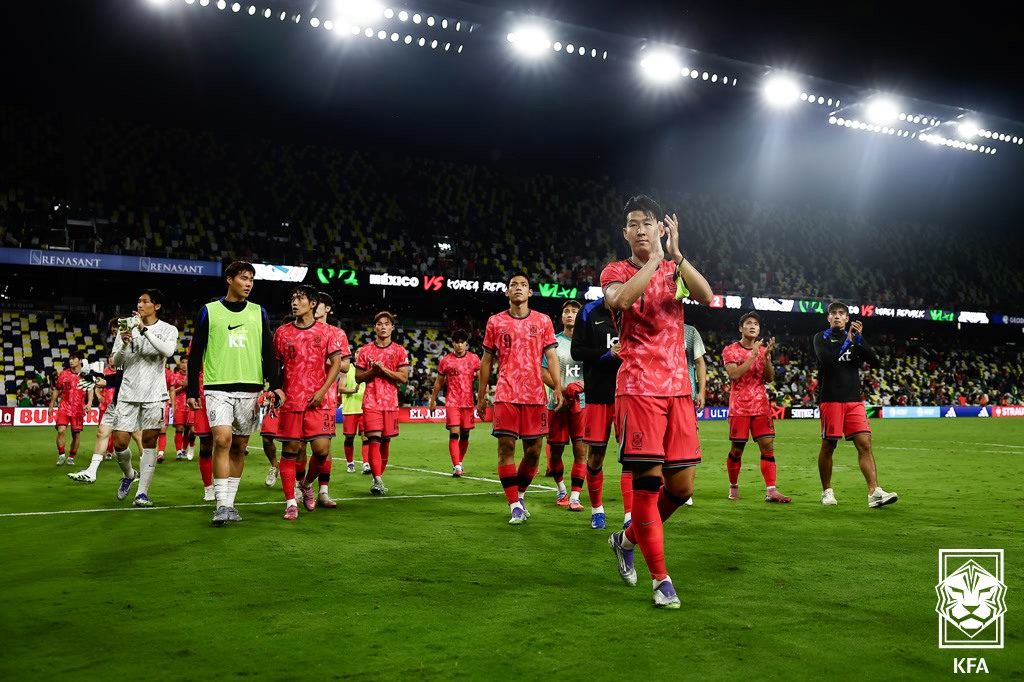한국 축구, <b>FIFA 랭킹</b> 23위…日·이란 이어 AFC 3위