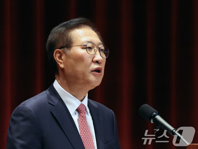 <b>내란특검</b>, <b>박성재</b> '<b>검사 파견</b> 의혹' 관련 해병특검 압수물 넘겨 받아