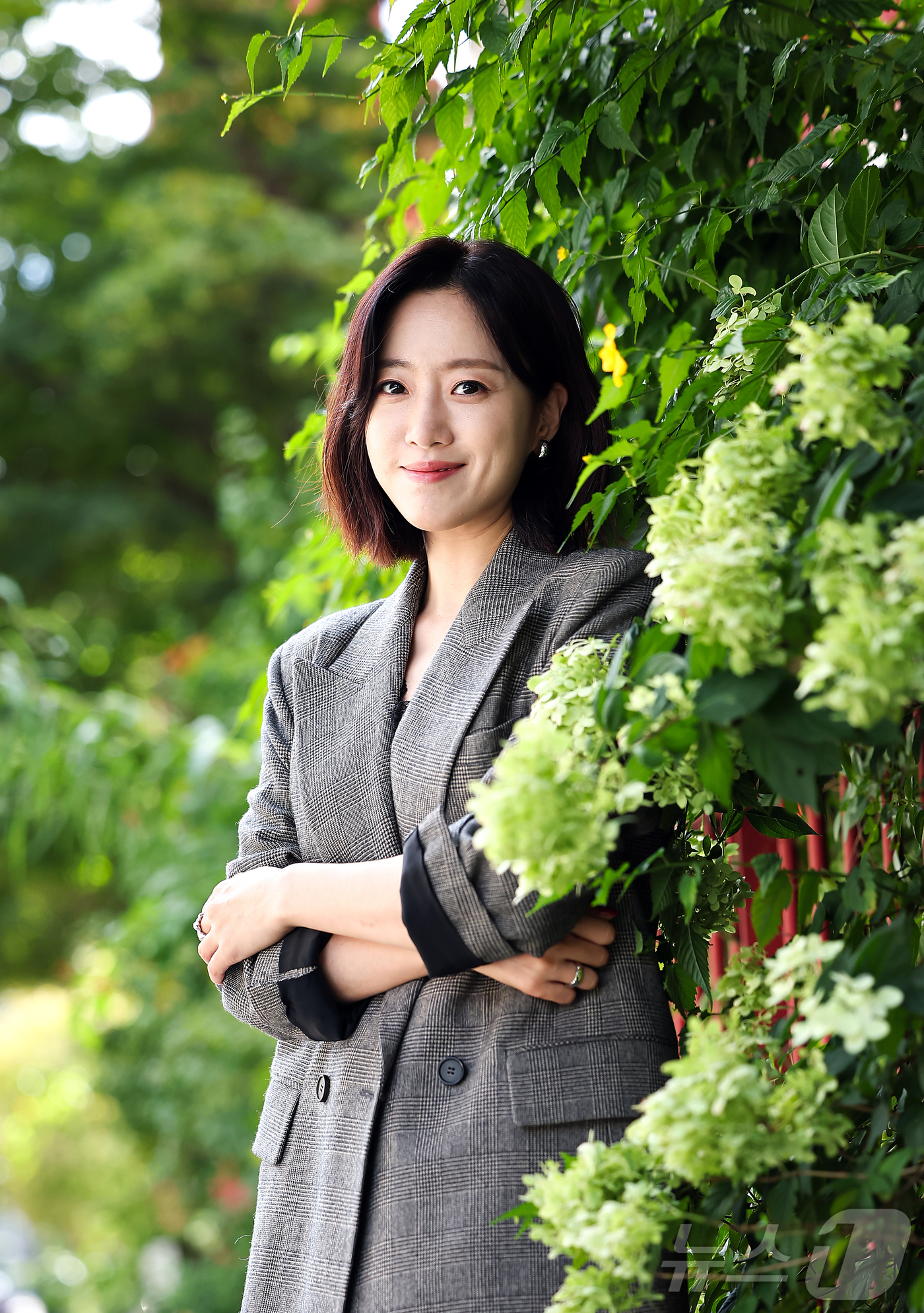 <b>함은정</b>, <b>미소</b>에 빠져들어