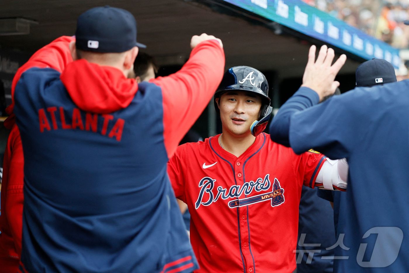 <b>김하성</b>, 시즌 5호 <b>홈런</b> 포함 2출루·2타점 활약…시즌 타율 0.257