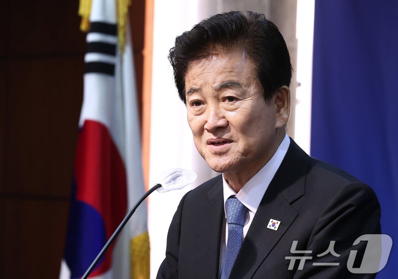 정동영 "北, 고농축우라늄 2000kg 보유 추정…핵 개발 '<b>중단</b>' 절실"(종합...