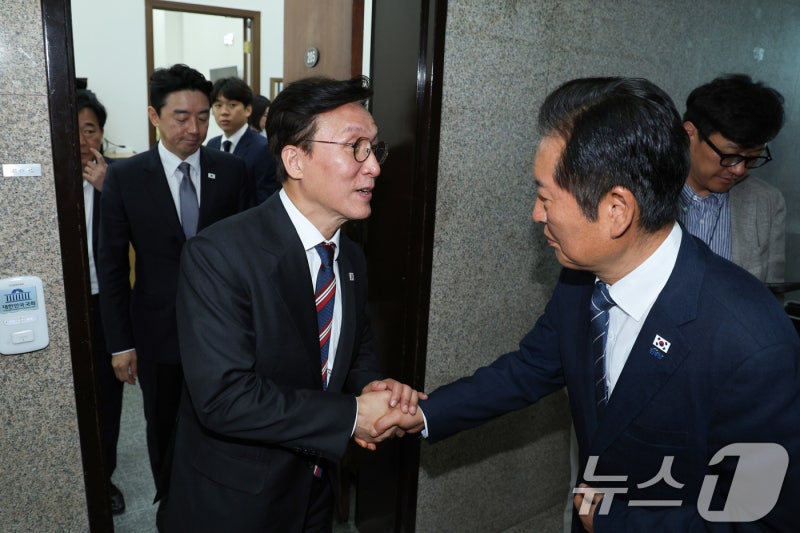 당정대 '<b>금융위</b> 분리 개편' 원위치…"금융시장 불안정 부담"(종합)