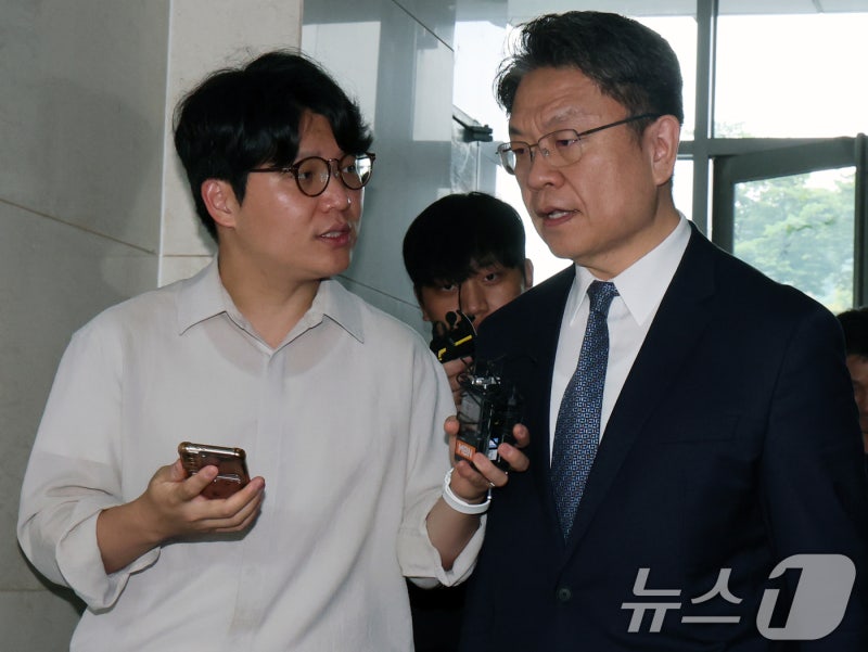 <b>이시원</b> 전 비서관, <b>해병 특검</b> <b>출석</b>