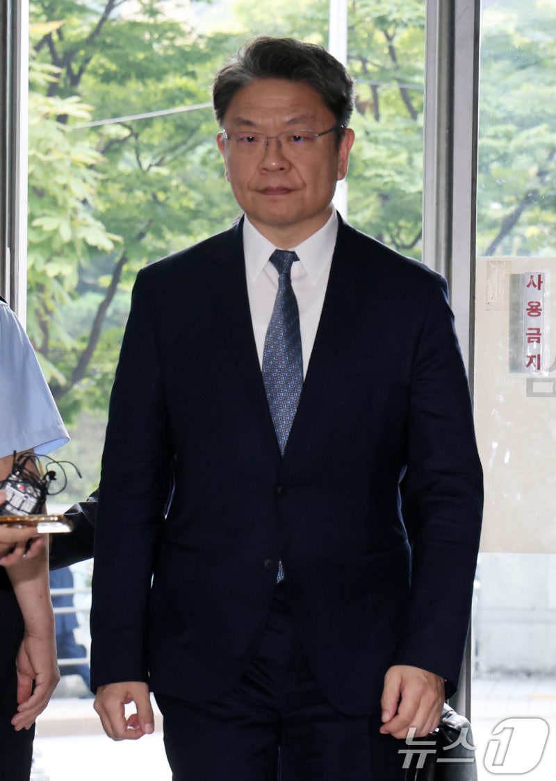 <b>해병 특검</b> <b>출석</b>하는 <b>이시원</b> 전 비서관