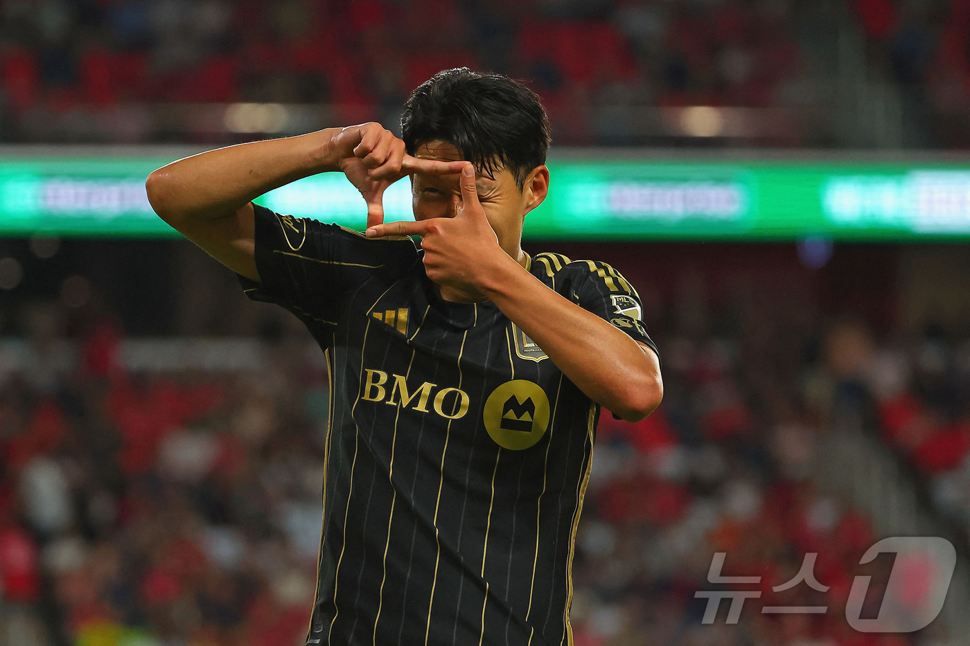 '멀티골' LA FC <b>손흥민</b>, <b>MLS 이주의 팀</b> 선정… 통산 4번째