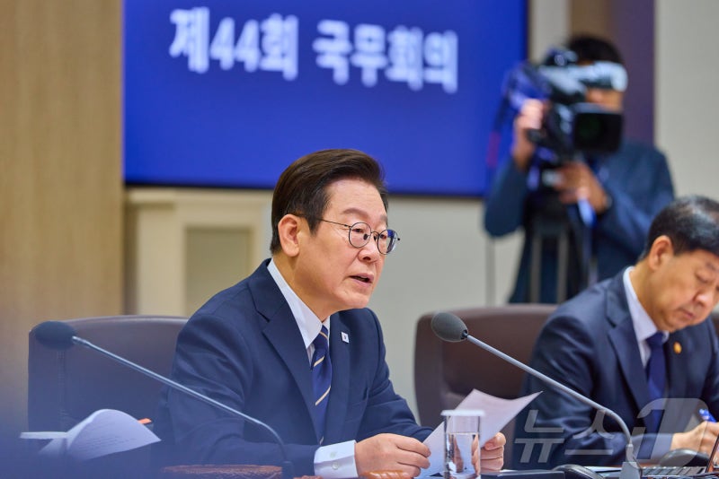 李<b>대통령</b>, '챗GPT' <b>샘 올트먼 접견</b>…韓기업 협력·투자 당부할 듯