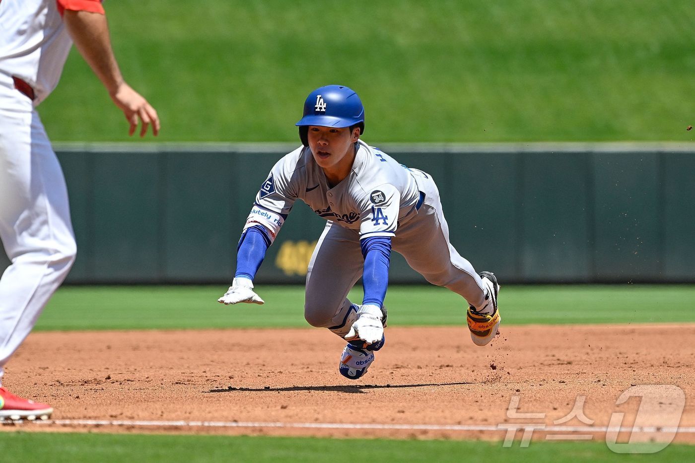 <b>다저스 김혜성</b>, MLB '<b>가을야구</b>' 나선다…와일드카드 엔트리 포함