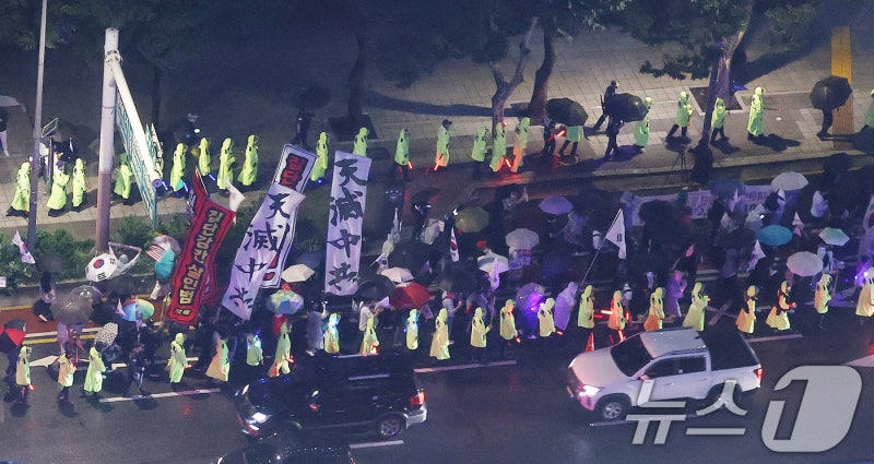 중국 "명동 등 <b>반중 시위</b> 반대…소수 정치 세력 음모 성공 못 해"