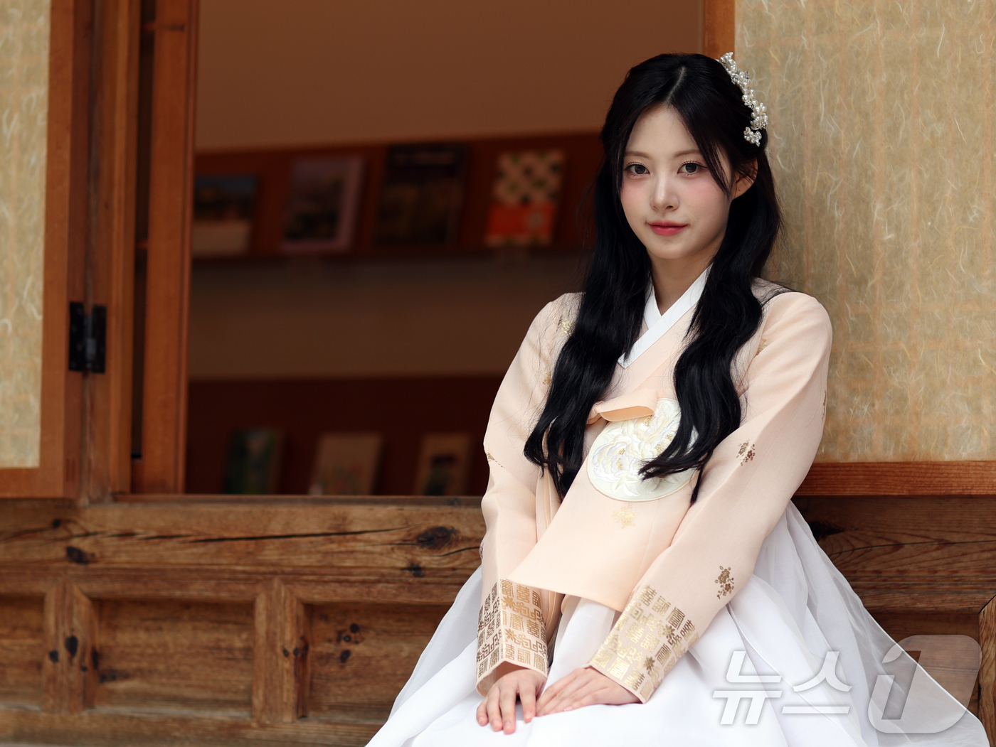 <b>리센느</b> 리브, 고운 <b>한복</b> 자태