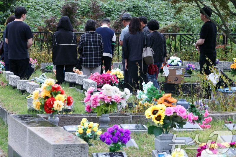 민주, <b>추석</b> 맞아 "<b>민생</b>회복·내란극복에 모든 힘…사회개혁도 완수"
