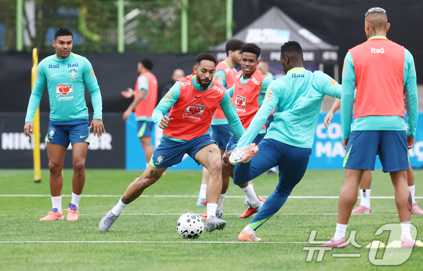 <b>평가전</b> 앞두고 맹훈련 펼치는 <b>브라질</b> 축구대표팀