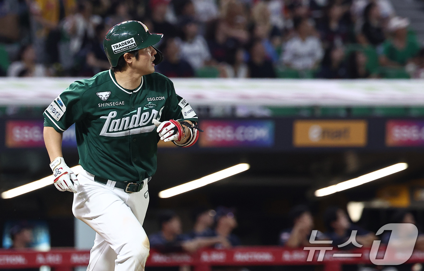 홈런이 승패 가른다…SSG vs <b>삼성</b>, '원조 홈런공장'서 첫 대결[준PO]
