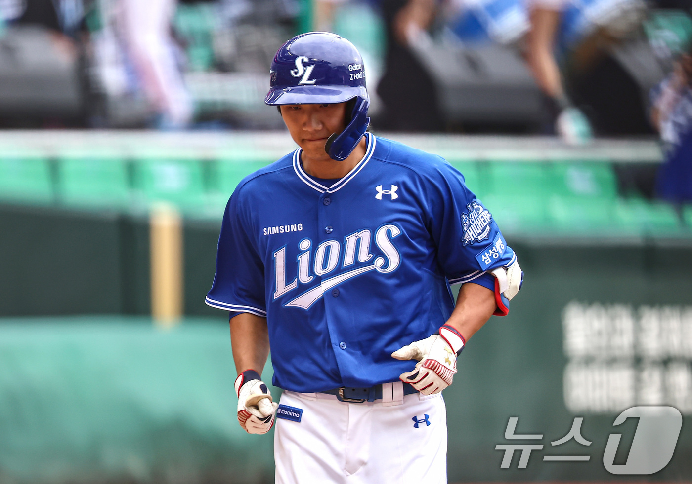 삼성 <b>이재현</b>, SSG 화이트 상대 선두타자 초구 <b>홈런</b>…PS 최초 [준PO1]